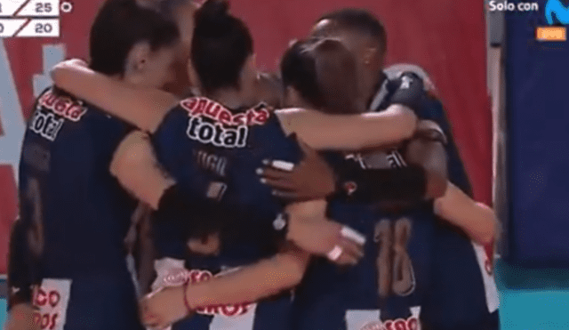 Alianza Lima logró ganar por 3-0 a Regatas Lima en la primera final de la Liga Peruana de Vóley. Foto: captura de pantalla de Movistar Alianza Lima logró ganar por 3-0 a Regatas Lima en la primera final de la Liga Peruana de Vóley. Foto: captura de pantalla de Movistar