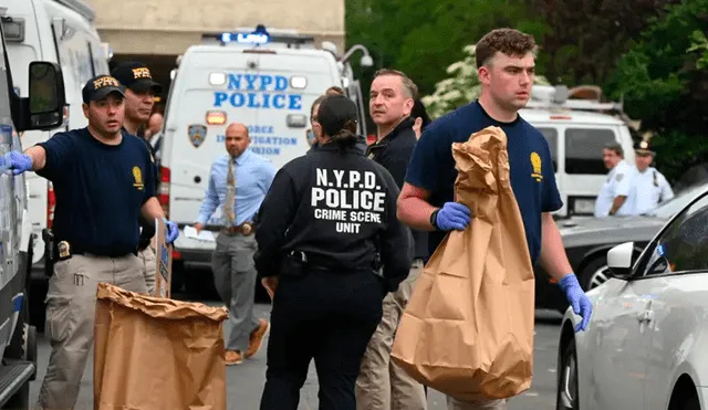 La policía de Nueva York abatió al sujeto tras amenazarlos con un cuchillo. La policía de Nueva York abatió al sujeto tras amenazarlos con un cuchillo.