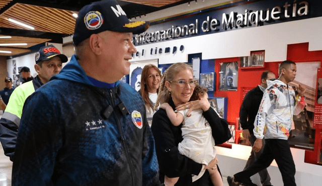 Niña venezolana Maikelys Espinoza regresa a su país tras deportación en Estados Unidos. Foto: Milenio Niña venezolana Maikelys Espinoza regresa a su país tras deportación en Estados Unidos. Foto: Milenio