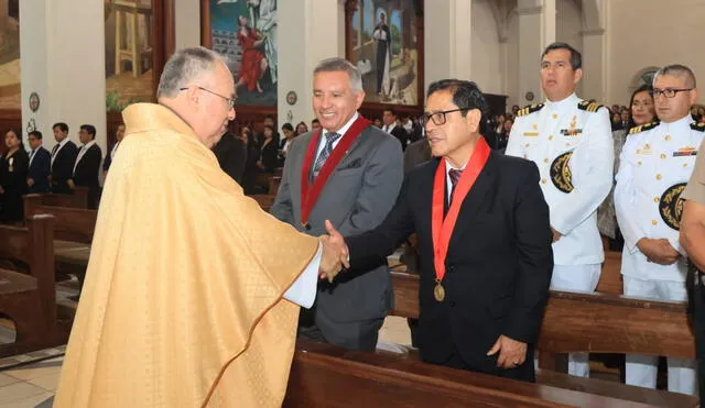 La celebración incluyó una misa de acción de gracias en la catedral. La celebración incluyó una misa de acción de gracias en la catedral.