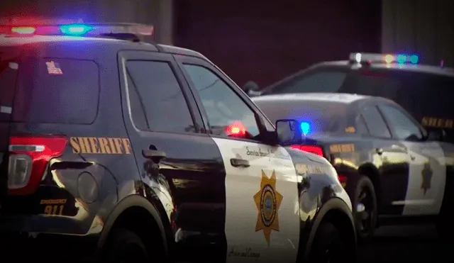 En Nuevo México, dos hermanos se enfrentaron a la policía con armas de fuego. En Nuevo México, dos hermanos se enfrentaron a la policía con armas de fuego.