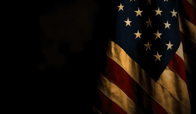 La bandera de Estados Unidos ha tenido 27 versiones y aún guarda misterio e historia en cada diseño. La bandera de Estados Unidos ha tenido 27 versiones y aún guarda misterio e historia en cada diseño.