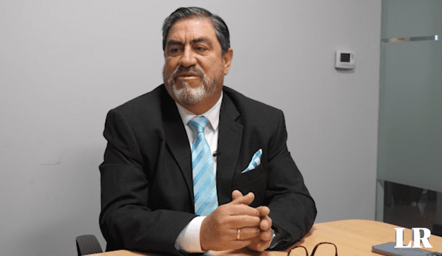 Raúl Canelo, decano del Colegio de Abogados de Lima, señala que los ataques contra su Junta Directiva fueron desde el primer día de la gestión. Foto: La República Raúl Canelo, decano del Colegio de Abogados de Lima, señala que los ataques contra su Junta Directiva fueron desde el primer día de la gestión. Foto: La República