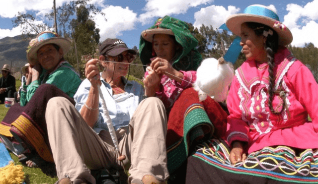 En Perú, diversas regiones fomentan el turismo comunitario, brindando experiencias cercanas a las tradiciones locales. En Perú, diversas regiones fomentan el turismo comunitario, brindando experiencias cercanas a las tradiciones locales.