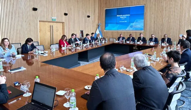 Una delegación de Miami-Dade visitó Buenos Aires para fortalecer la colaboración con Argentina. Una delegación de Miami-Dade visitó Buenos Aires para fortalecer la colaboración con Argentina.
