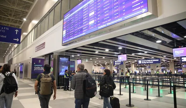 Nueva tarifa afectaría la competitividad del aeropuerto Jorge Chávez "como hub regional", frente a competidores directos como Bogotá, Panamá y Santiago de Chile Nueva tarifa afectaría la competitividad del aeropuerto Jorge Chávez "como hub regional", frente a competidores directos como Bogotá, Panamá y Santiago de Chile