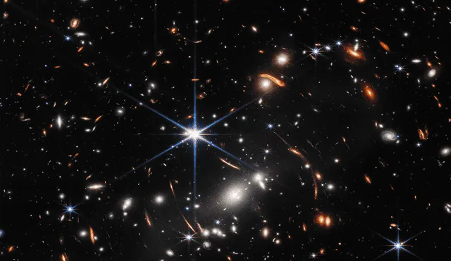 El telescopio espacial James Webb revela la presencia de galaxias brillantes tan solo varios cientos de millones de años después del Big Bang. Foto: James Webb/NASA El telescopio espacial James Webb revela la presencia de galaxias brillantes tan solo varios cientos de millones de años después del Big Bang. Foto: James Webb/NASA