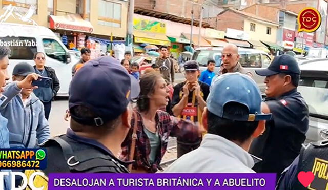 La joven extranjera se oponía a que el adulto mayor sea trasladado a una dependencia de Serenazgo en Cusco. Foto: TikTok/@sebastian_yabar_1996.her La joven extranjera se oponía a que el adulto mayor sea trasladado a una dependencia de Serenazgo en Cusco. Foto: TikTok/@sebastian_yabar_1996.her