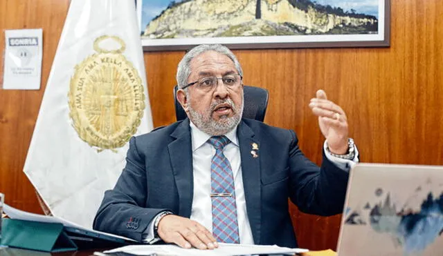 La fiscal de la Nación denunció al jefe de la ANC, Juan Fernández Jerí, por afectar los derechos de José Domingo Pérez. Foto: La República. La fiscal de la Nación denunció al jefe de la ANC, Juan Fernández Jerí, por afectar los derechos de José Domingo Pérez. Foto: La República.