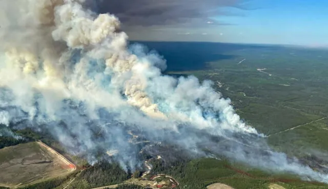 El humo generado por los incendios forestales también ha deteriorado la calidad del aire en diversas zonas de Canadá. Foto: El país El humo generado por los incendios forestales también ha deteriorado la calidad del aire en diversas zonas de Canadá. Foto: El país