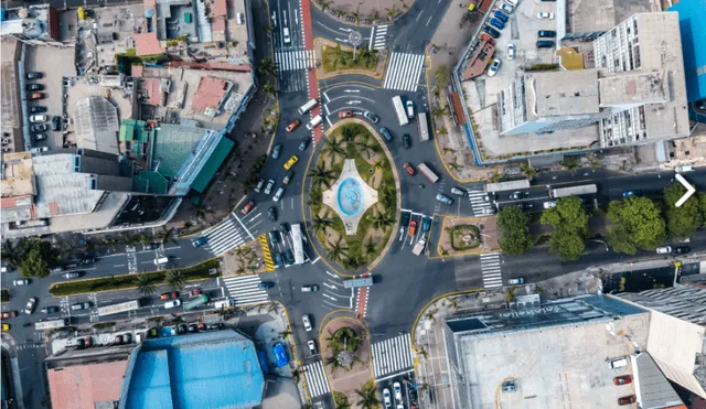 Autoridades firman convenio para renovar icónica pileta del Parque Central. Foto: Municipalidad de Miraflores