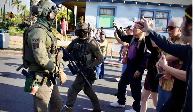 Agentes de ICE irrumpen en restaurantes de San Diego; comunidad protesta. Agentes de ICE irrumpen en restaurantes de San Diego; comunidad protesta.