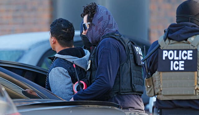 ICE y DHS capturan a un estudiante de secundaria durante redadas en Nueva York. ICE y DHS capturan a un estudiante de secundaria durante redadas en Nueva York.