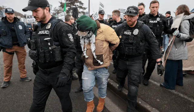 Nuevo método de ICE eleva arrestos y genera pánico alarmante entre indocumentados.
