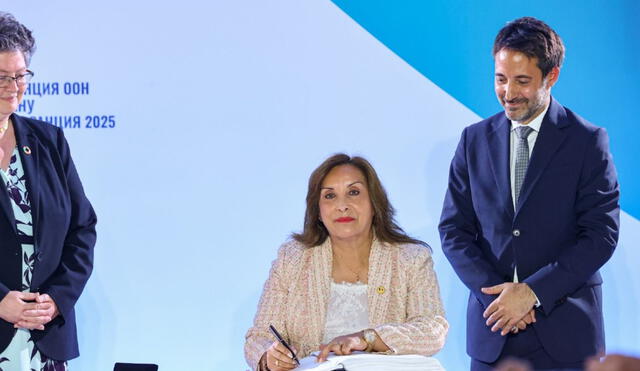 Dina Boluarte ha firmado el Tratado de Alta Mar en Francia | Foto: Presidencia del Perú. Dina Boluarte ha firmado el Tratado de Alta Mar en Francia | Foto: Presidencia del Perú.