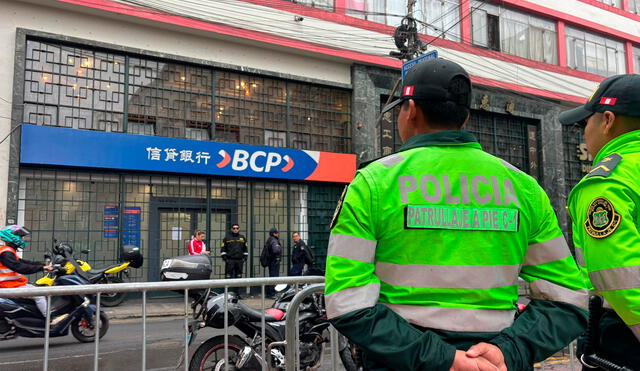 La Policía Nacional investiga acerca del asesinato en Barrio Chino. Foto: Grecia Infante La Policía Nacional investiga acerca del asesinato en Barrio Chino. Foto: Grecia Infante