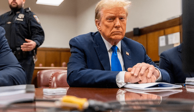 Los abogados de Donald Trump buscan borrar sus cargos por soborno.