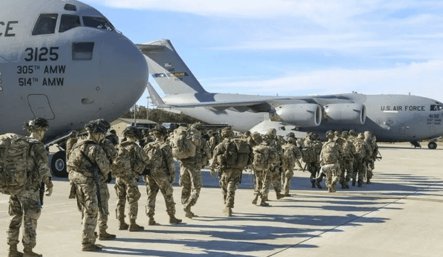 Estados Unidos se prepara para ordenar la salida del personal no esencial de la embajada de Irak.