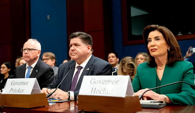JB Pritzker, Tim Walz y Kathy Hochul enfrentarán acusaciones de proteger a inmigrantes indocumentados con antecedentes penales y de actuar como "santuarios". JB Pritzker, Tim Walz y Kathy Hochul enfrentarán acusaciones de proteger a inmigrantes indocumentados con antecedentes penales y de actuar como "santuarios".