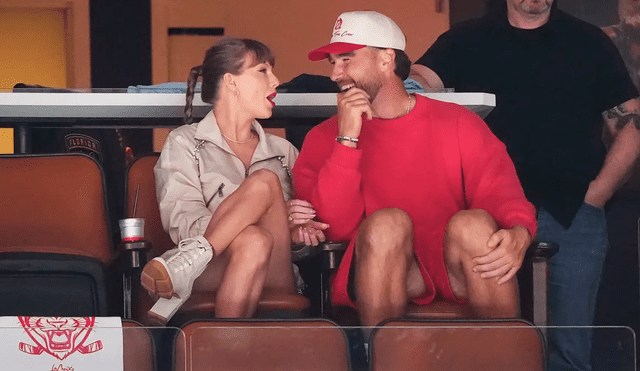 Taylor Swift y Travis Kelce compartieron también con el exjugador de hockey Wayne Gretzky. Taylor Swift y Travis Kelce compartieron también con el exjugador de hockey Wayne Gretzky.