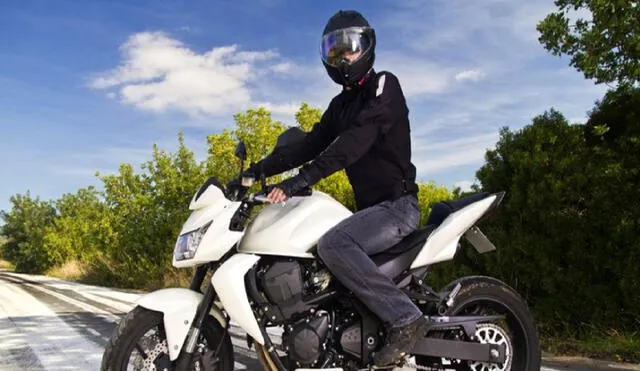El uso de casco, chaqueta, guantes y botas es indispensable durante la conducción de tu vehículo.Foto: difusión El uso de casco, chaqueta, guantes y botas es indispensable durante la conducción de tu vehículo.Foto: difusión