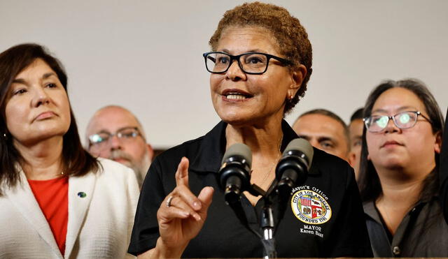 Karen Bass ordenó la reducción del toque de queda en Los Ángeles tras los disturbios y las protestas contra ICE.