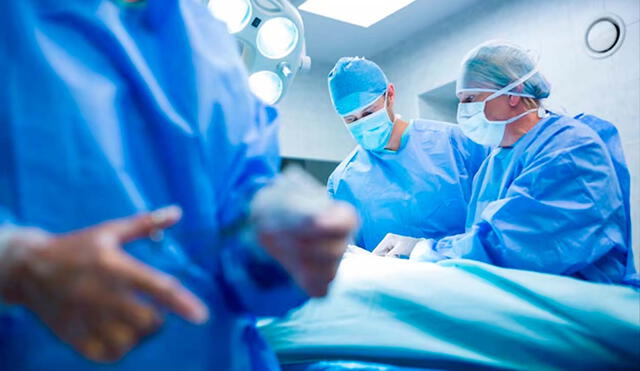 Investigadores españoles confirman que la prueba de sangre oculta en heces y la colonoscopia tienen la misma eficacia en la detección del cáncer de colon, lo que podría cambiar los métodos de cribado en el sistema de salud. Foto: Freepik