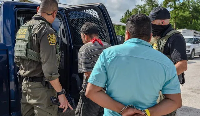 Los oficiales del ICE capturaron a inmigrantes indocumentados en un hiódromo de Luisiana. Los oficiales del ICE capturaron a inmigrantes indocumentados en un hiódromo de Luisiana.