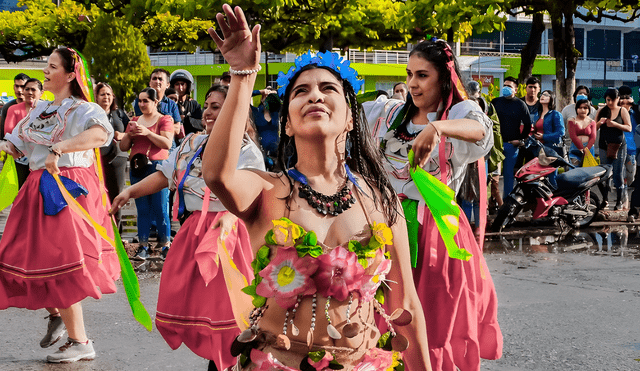 La selva peruana se convierte en un escenario vibrante de colores, música y tradiciones para rendir homenaje a San Juan Bautista. La selva peruana se convierte en un escenario vibrante de colores, música y tradiciones para rendir homenaje a San Juan Bautista.