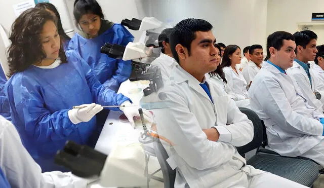 Minsa lanza proceso excepcional para adjudicar plazas Serums 2025