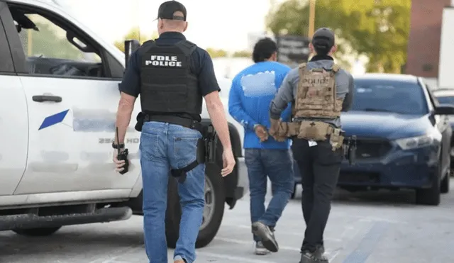 Padre de 3 marines es golpeado y arrestado por agentes en Estados Unidos Padre de 3 marines es golpeado y arrestado por agentes en Estados Unidos