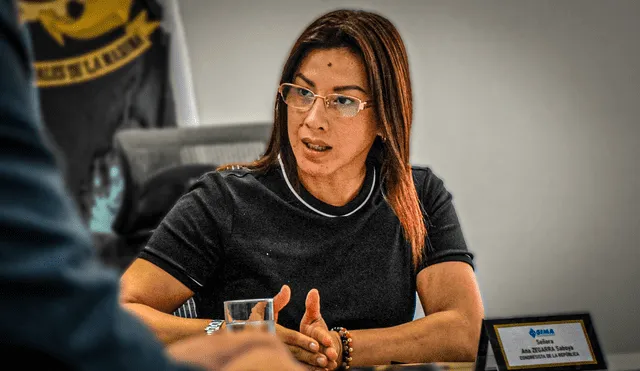 Ana Zegarra es congresista de Somos Perú y cuenta con sentencia penal. Foto: Facebook Ana Zegarra es congresista de Somos Perú y cuenta con sentencia penal. Foto: Facebook