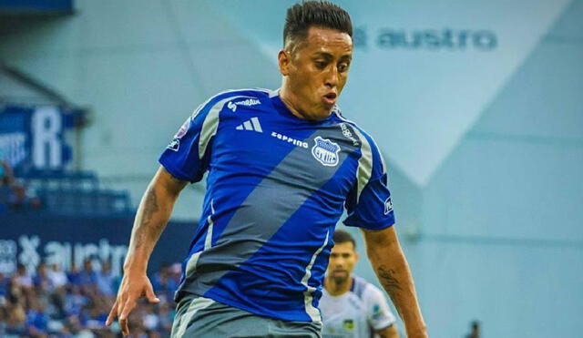 Cueva y su lujosa asistencia
