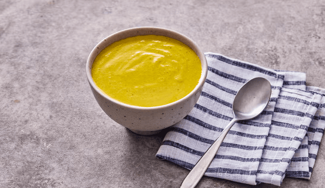 El ají criollo es una salsa tradicional de Perú elaborada principalmente con ají amarillo fresco. Foto: Recestas. El ají criollo es una salsa tradicional de Perú elaborada principalmente con ají amarillo fresco. Foto: Recestas.