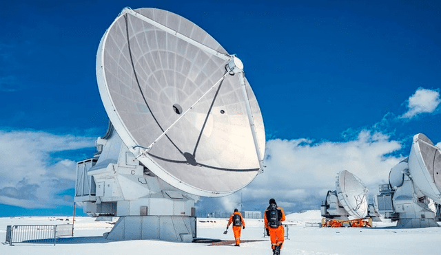 Una inusual nevada obligó la suspensión de actividades en el radiotelescopio ALMA. Una inusual nevada obligó la suspensión de actividades en el radiotelescopio ALMA.