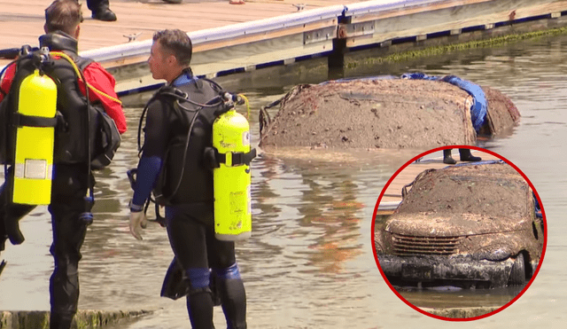 El vehículo llevaba más de una década oculto bajo el agua en Long Island. Foto: Captura News 12 El vehículo llevaba más de una década oculto bajo el agua en Long Island. Foto: Captura News 12