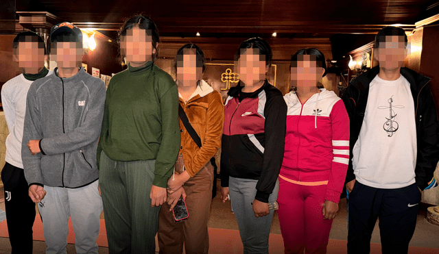 Qali warma. Nueve escolares que sufrieron intoxicación llegaron hasta el Ministerio Público para informarse del caso. Foto: Marcia Chahua / La República Qali warma. Nueve escolares que sufrieron intoxicación llegaron hasta el Ministerio Público para informarse del caso. Foto: Marcia Chahua / La República
