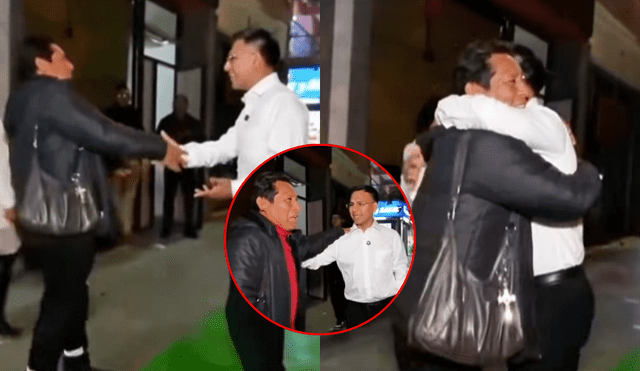 El alcalde de Ate vivió un emotivo momento al encontrarse con su maestro del colegio mientras transmitía en vivo en Kick. El alcalde de Ate vivió un emotivo momento al encontrarse con su maestro del colegio mientras transmitía en vivo en Kick.