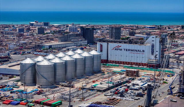 La modernización del Muelle Norte del Puerto del Callao consistió en la construcción de 12 modernos silos verticales.