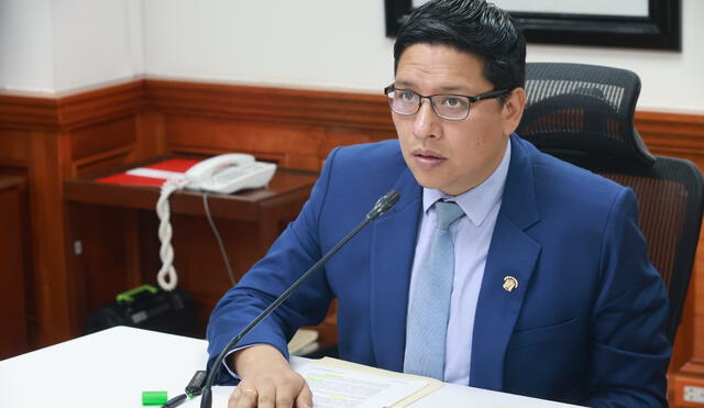 Ilich López se mantuvo reacio a aprobar el retiro AFP durante su periodo como presidente de la Comisión de Economía. Foto: Congreso Ilich López se mantuvo reacio a aprobar el retiro AFP durante su periodo como presidente de la Comisión de Economía. Foto: Congreso
