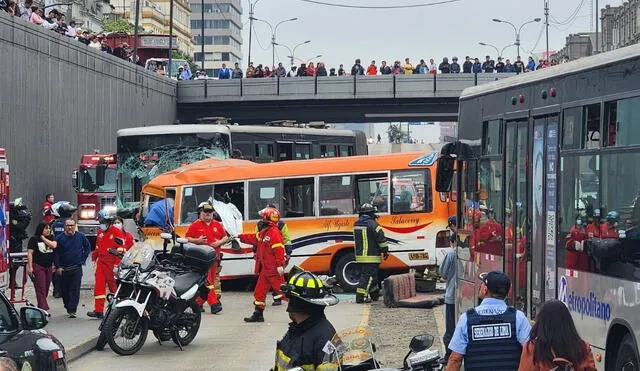 'El Anconero' impactó contra Metropolitano en Dos de Mayo, registraba más de 37 mil soles en multa. 'El Anconero' impactó contra Metropolitano en Dos de Mayo, registraba más de 37 mil soles en multa.