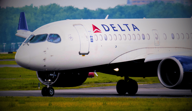 El vuelo de Delta tuvo que aterrizar de emergencia en aeropuerto de Estados Unidos debido a turbulencias. El vuelo de Delta tuvo que aterrizar de emergencia en aeropuerto de Estados Unidos debido a turbulencias.