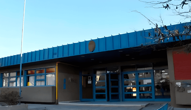 Alumno apuñaló a su compañero dentro de escuela de Argentina. Alumno apuñaló a su compañero dentro de escuela de Argentina.