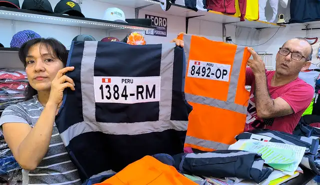 Venta de chalecos se dispararon cuando se dio la disposición en abril del 2025. Foto: Emmanuel Moreno/La República   