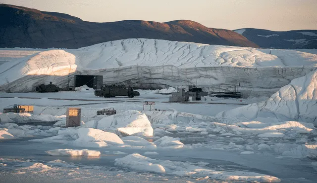 Discover the story behind NASA’s rediscovery of Camp Century, a hidden nuclear city beneath Greenland's ice. Photo: Clickpetroleogas