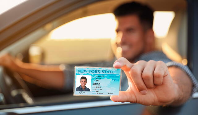 Starting 2025, repeat DUI offenders in New York will face permanent license revocation under the "Forfeit After Four" rule, prioritizing road safety. Photo: Abogado.com.