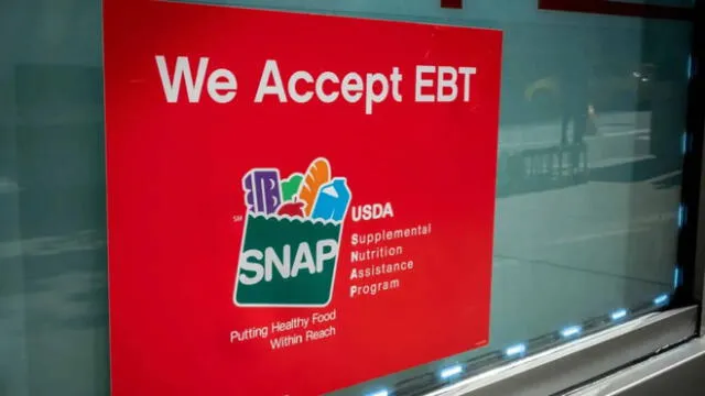 Access healthy food with ease. SNAP benefits accepted here! Ensuring nutrition for eligible families across Florida. Photo: CNN Access healthy food with ease. SNAP benefits accepted here! Ensuring nutrition for eligible families across Florida. Photo: CNN