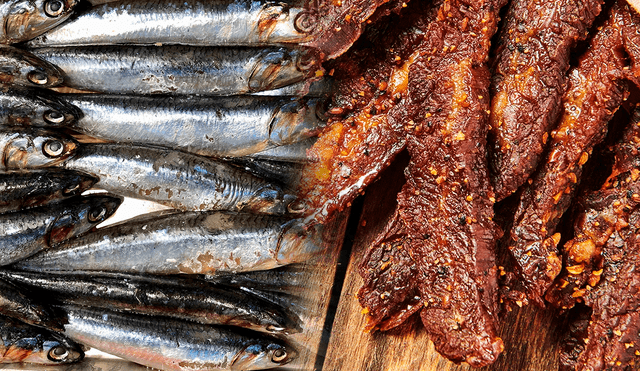 USDA recalls over 15,000 pounds of beef jerky due to undeclared fish allergens. Photo: GLR composition/ Club House & Sciworthy USDA recalls over 15,000 pounds of beef jerky due to undeclared fish allergens. Photo: GLR composition/ Club House & Sciworthy