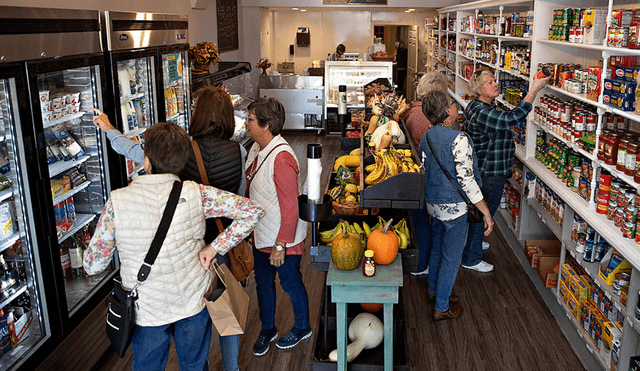 Look which supermarkets are open on Father's Day 2025. Photo: American Planning Association Look which supermarkets are open on Father's Day 2025. Photo: American Planning Association