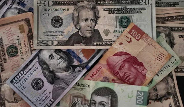  El dólar estadounidense se cotiza en 19.27 pesos mexicanos, reflejando una ligera apreciación del peso mexicano en un contexto de volatilidad en los mercados internacionales. Foto: AFP<br>    